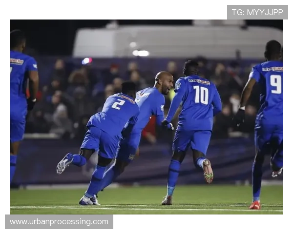 兹沃勒本赛季控球能力表现稳健，中场组织效率持续提升