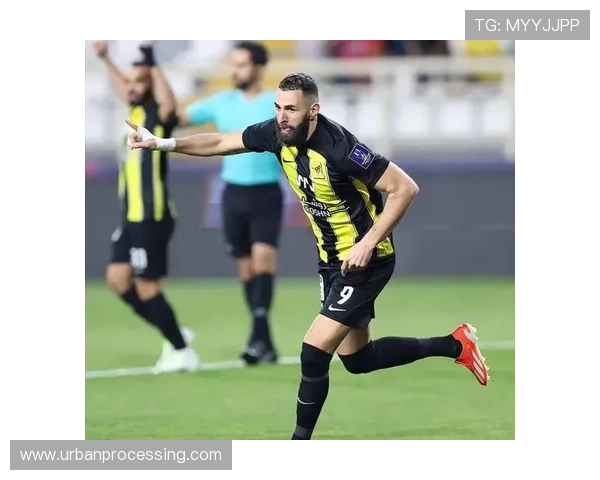 本泽马是否配入皇马队史最伟大阵容 本泽马是否配入皇马队史最伟大阵容