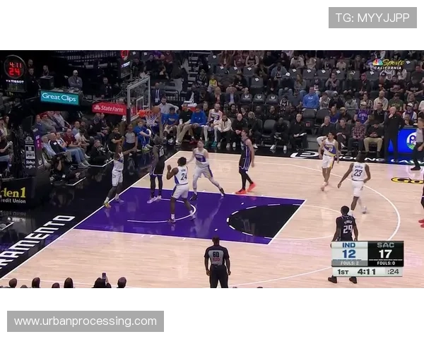 德罗赞中距离得分爆发超越库里，关键时刻主导球队进攻节奏